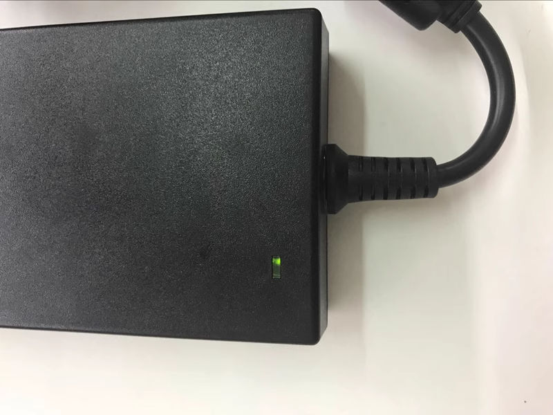 Adaptateur secteur Delta ADP-1 - Laptop Charger avis et prix